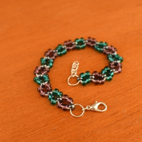 2/$20 Turquoise Magenta Beaded Bracelet - Picture 3 of 3